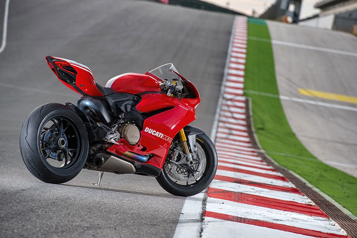 Ducati trinh lang Panigale R 2015 